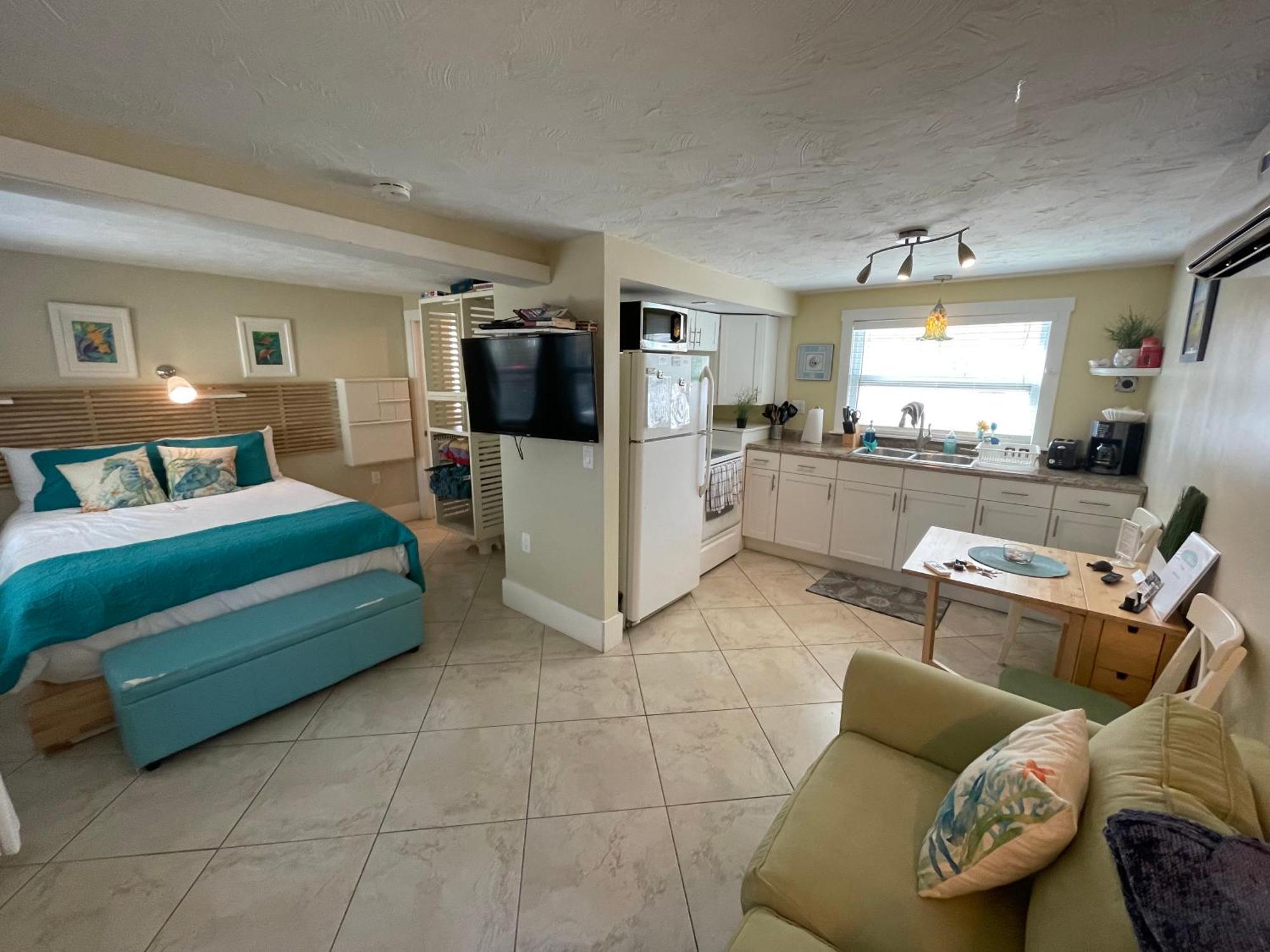Cozy Beach Rental 1B/1B เซนต์พีทบีช ภายนอก รูปภาพ